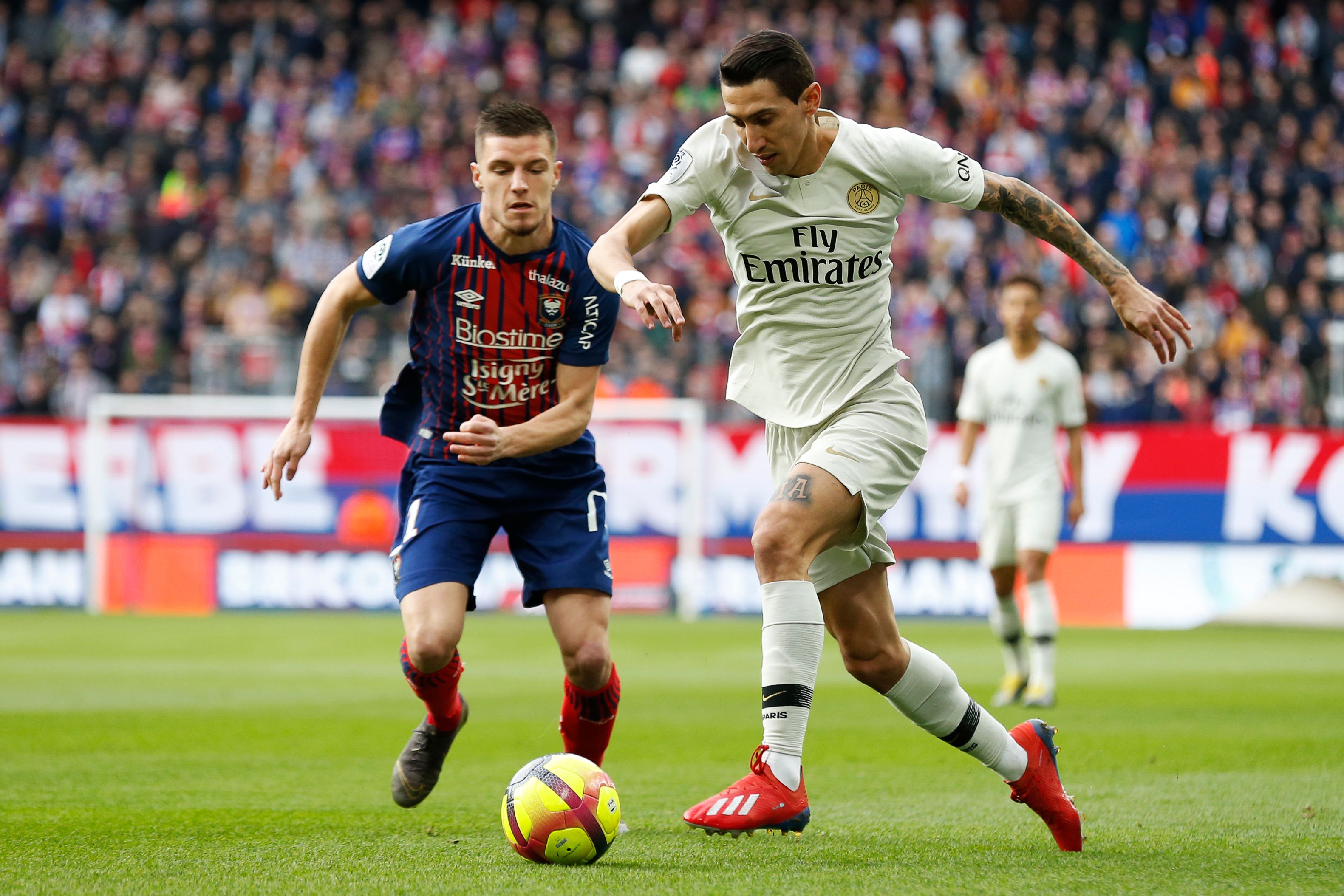 利物浦乱了！外媒：斯洛特将下课，萨拉赫会去沙特，范戴克施压