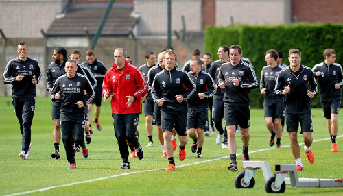 小将赛后拥抱母亲太感人