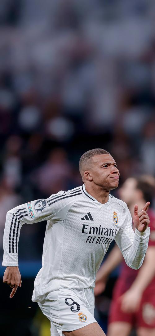 英足总：与利物浦比赛中行为不当 罗梅罗被正式指控（罗梅罗因在对阵利物浦时的不当行为遭英足总正式指控）