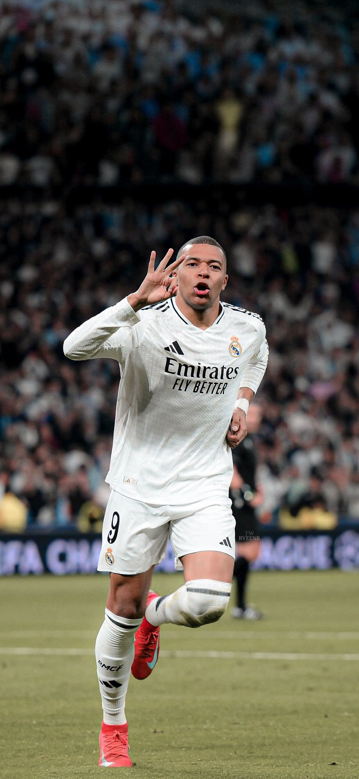 米体：安古伊萨将伤缺三到四个月，那不勒斯中场人手更显紧张