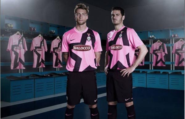 莱万：失去袖标很难过，但感受到了球迷的爱；不恨普罗别日