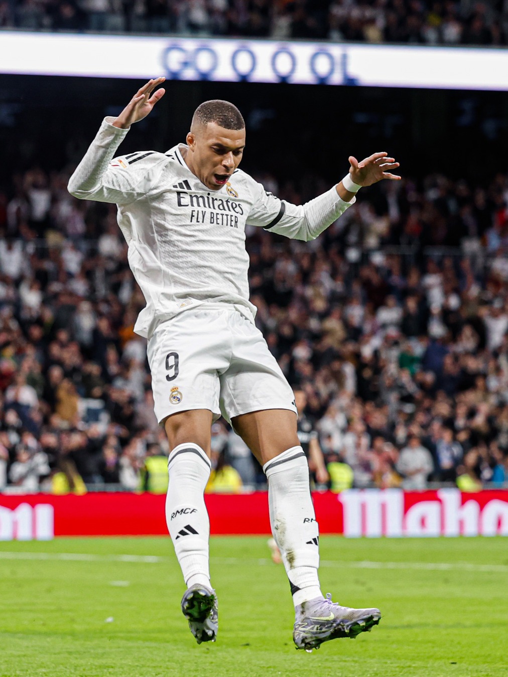 张志磊之后，又一位中国拳击人今天闪耀世界拳击舞台！