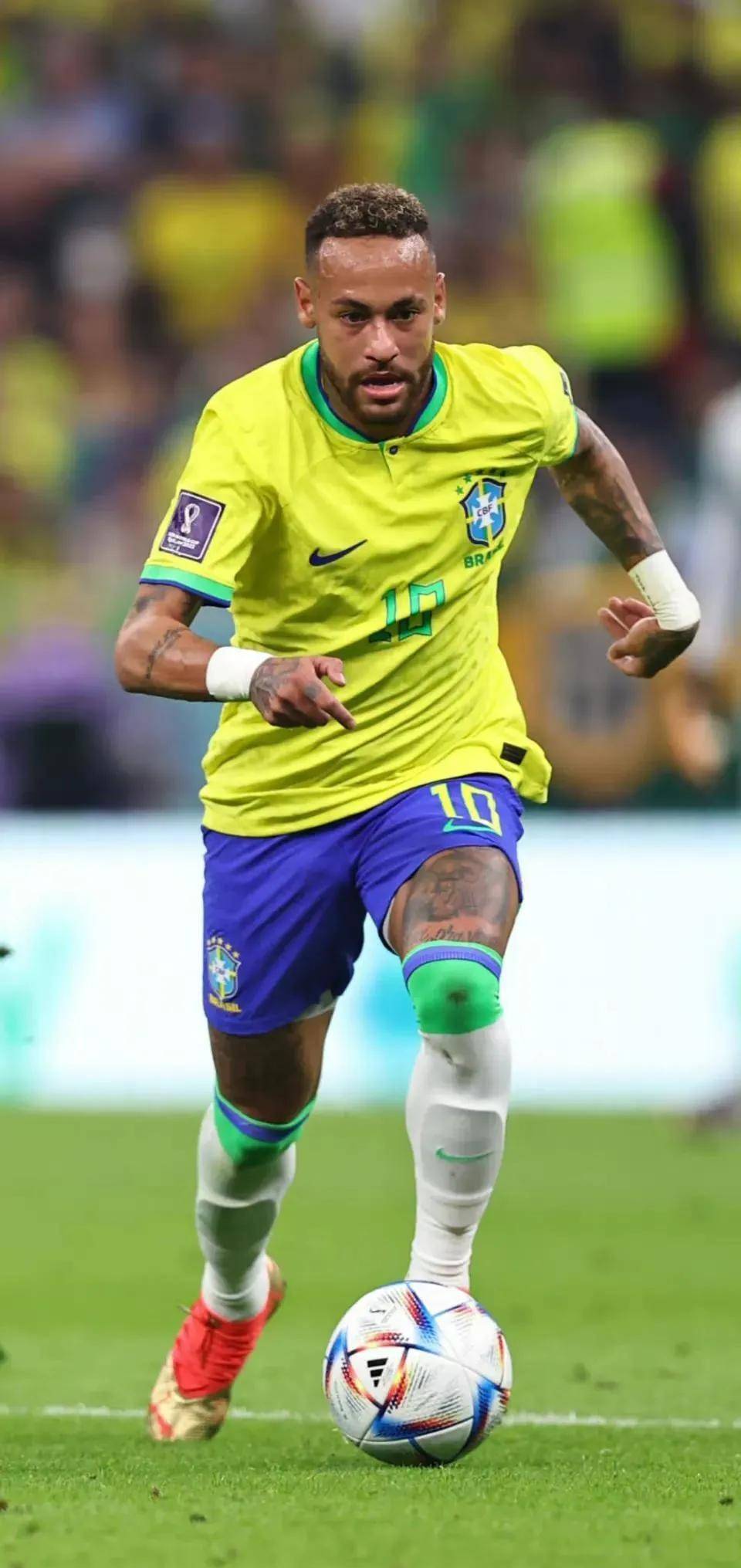 官方：因对裁判拉眼角，全北助教被禁赛五场并罚款两千万韩元（官方通报：全北助教因对裁判做出拉眼角手势，禁赛5场并罚款2000万韩元）