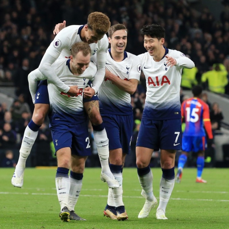 都灵主帅：战平尤文后，主席卡伊罗来更衣室祝贺了球员