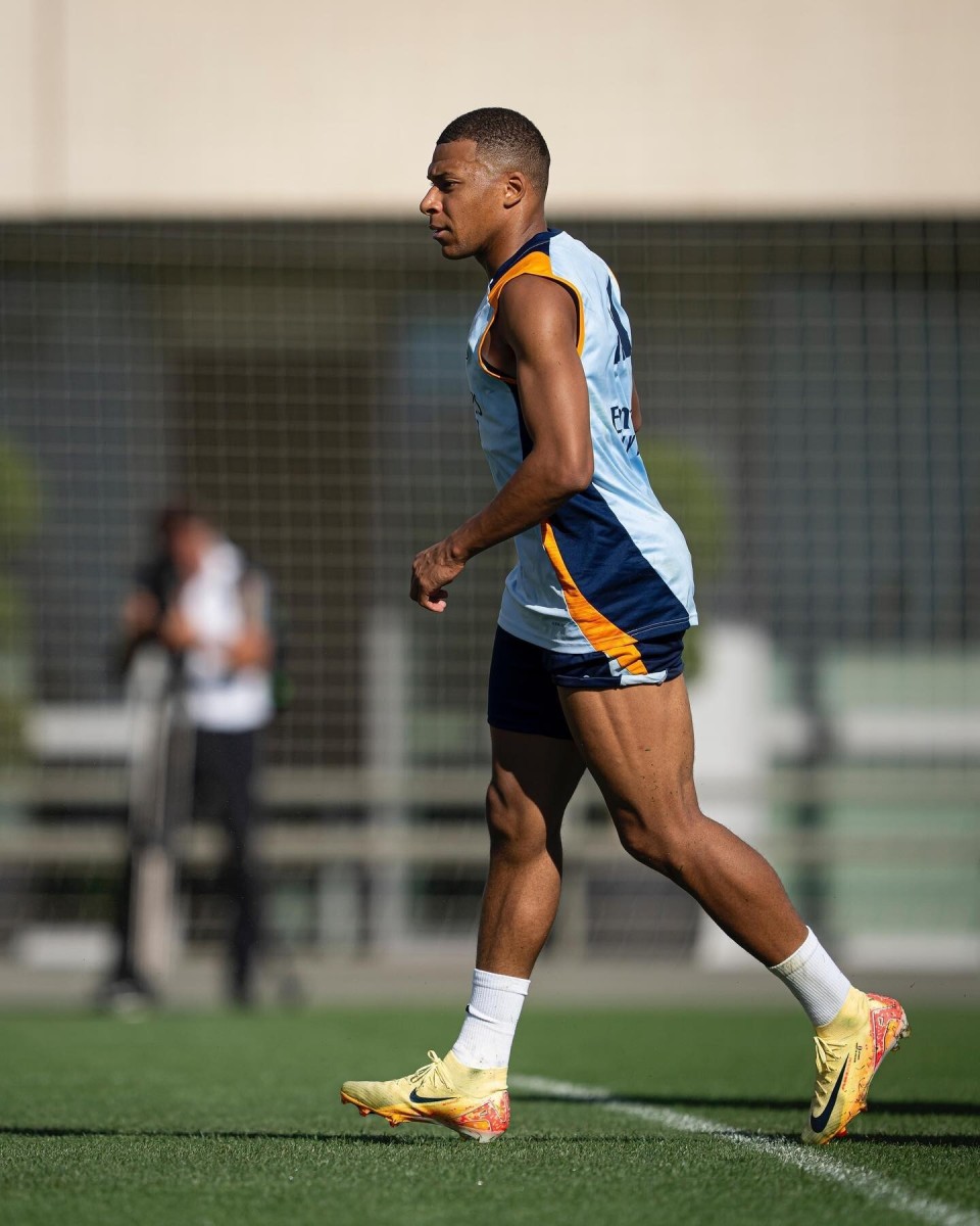 西甲前瞻：贝蒂斯新赛季客场不败，巴列卡诺联赛近5轮不胜（西甲前瞻：贝蒂斯客场不败延续，巴列卡诺联赛五轮无胜）