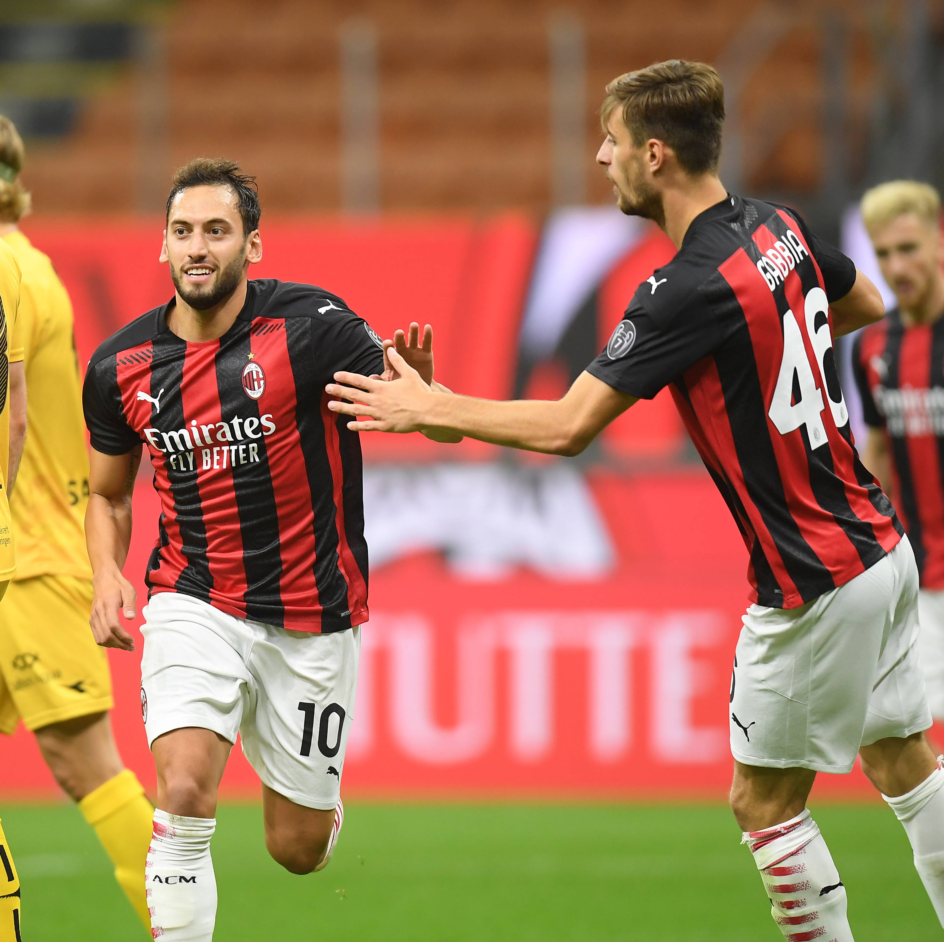 火箭状元秀哈登带队击败国王